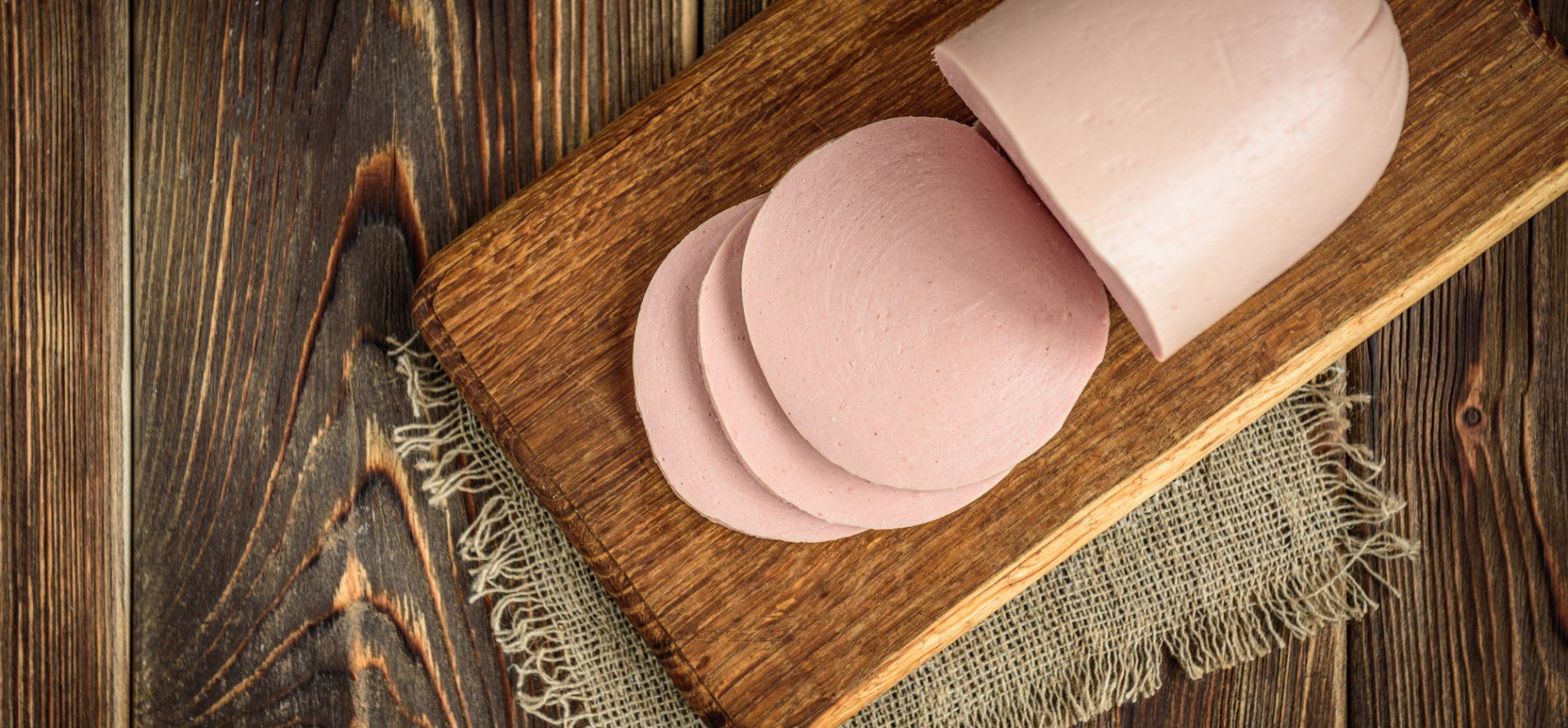 Как приготовить вареную колбасу дома - пошаговый проверенный рецепт с видео - Новости Вкусно Как приготовить вареную колбасу дома - пошаговый проверенный рецепт с видео - Новости Вкусно