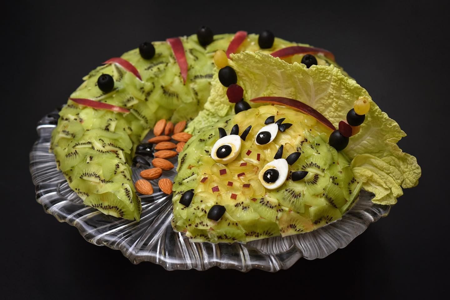 Приготовьте салат Новогодний Дракон по простому рецепту – символ 2024 года - Новости Вкусно Приготовьте салат Новогодний Дракон по простому рецепту – символ 2024 года - Новости Вкусно