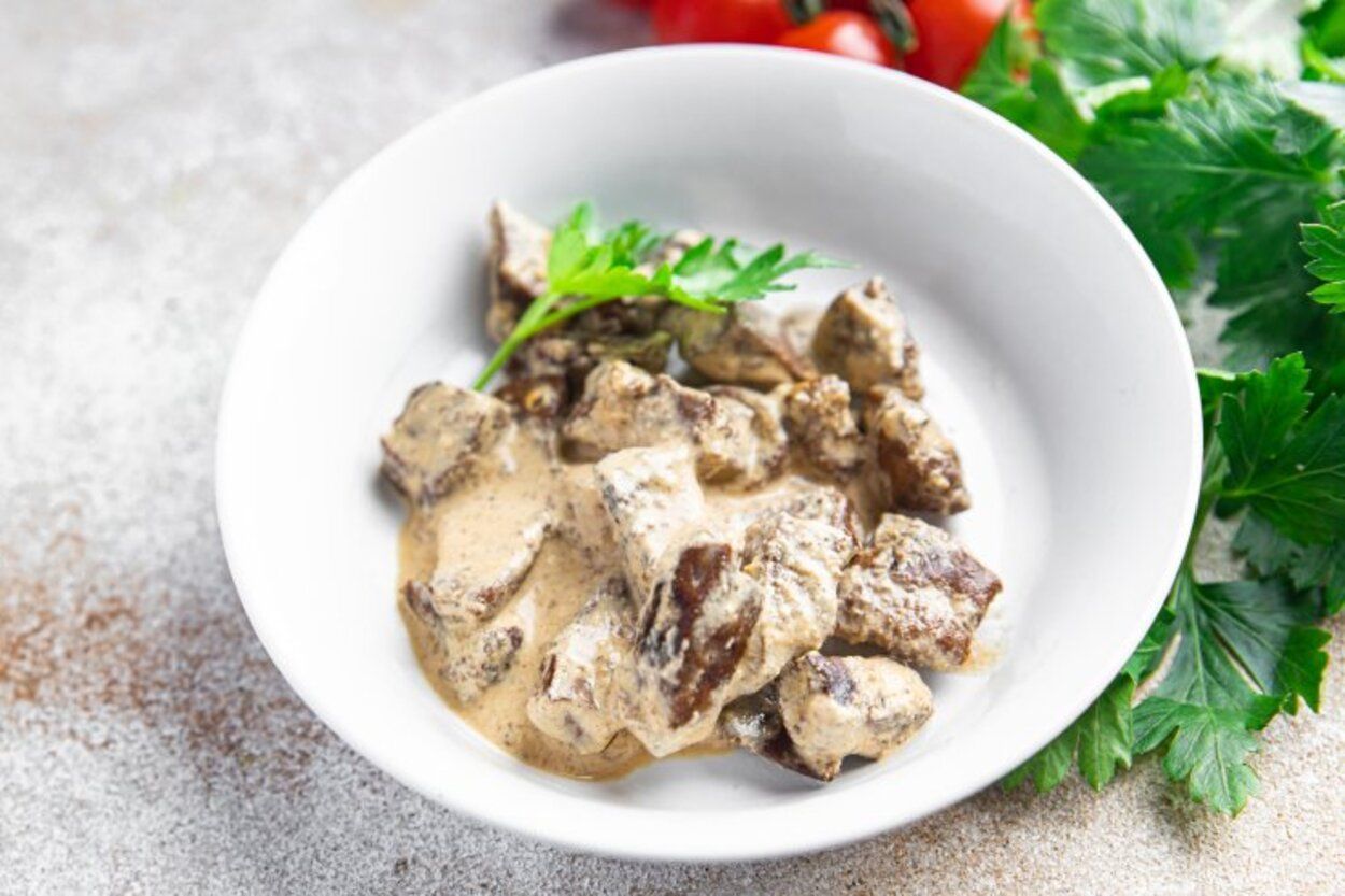 Тушковані курячі шлунки - покроковий рецепт бюджетної вечері зі сметаною - Новини Смачно Тушковані курячі шлунки - покроковий рецепт бюджетної вечері зі сметаною - Новини Смачно