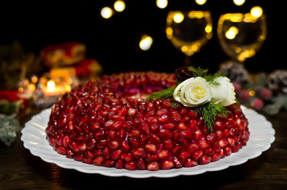 Гранатовий браслет - приготуйте смачний салат на Новий рік - простий рецепт - Новини Смачно Гранатовий браслет - приготуйте смачний салат на Новий рік - простий рецепт - Новини Смачно