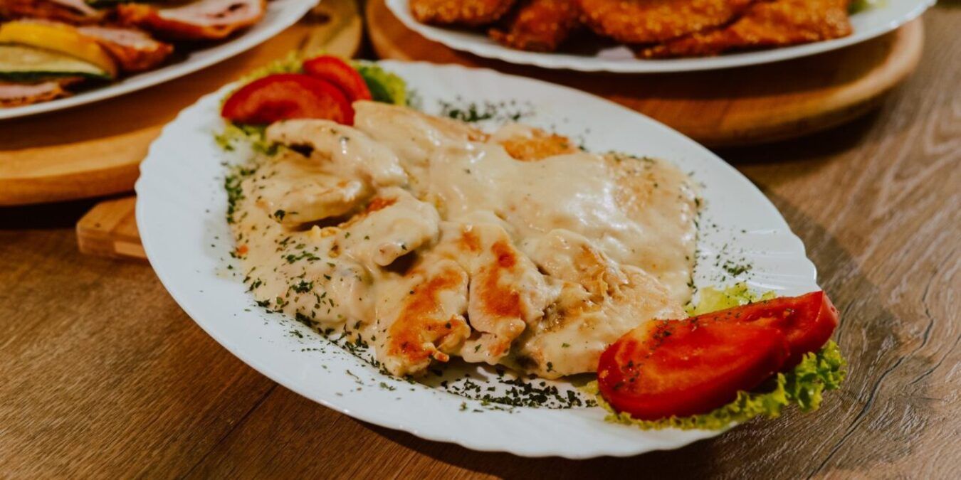 Мясо по-французски на сковороде – как приготовить без духовки – простой рецепт - Новости Вкусно Мясо по-французски на сковороде – как приготовить без духовки – простой рецепт - Новости Вкусно