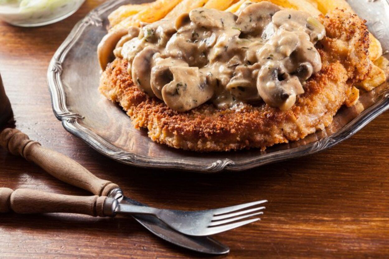 Мисливський шніцель - приготуйте з грибами - швидкий покроковий рецепт - Новини Смачно Мисливський шніцель - приготуйте з грибами - швидкий покроковий рецепт - Новини Смачно