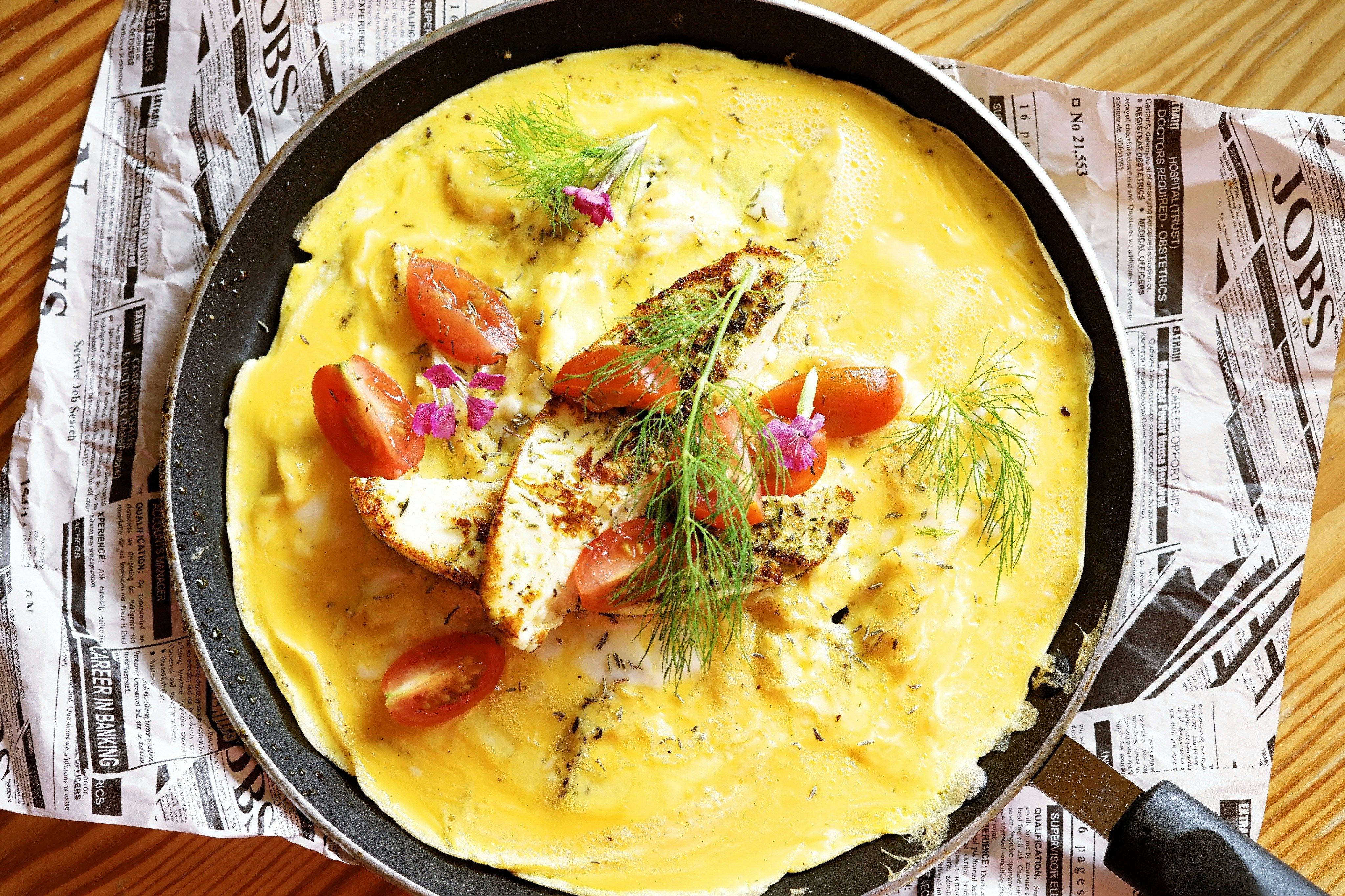 Как правильно готовить омлет - как жарить яйца - простой рецепт - Новости Вкусно