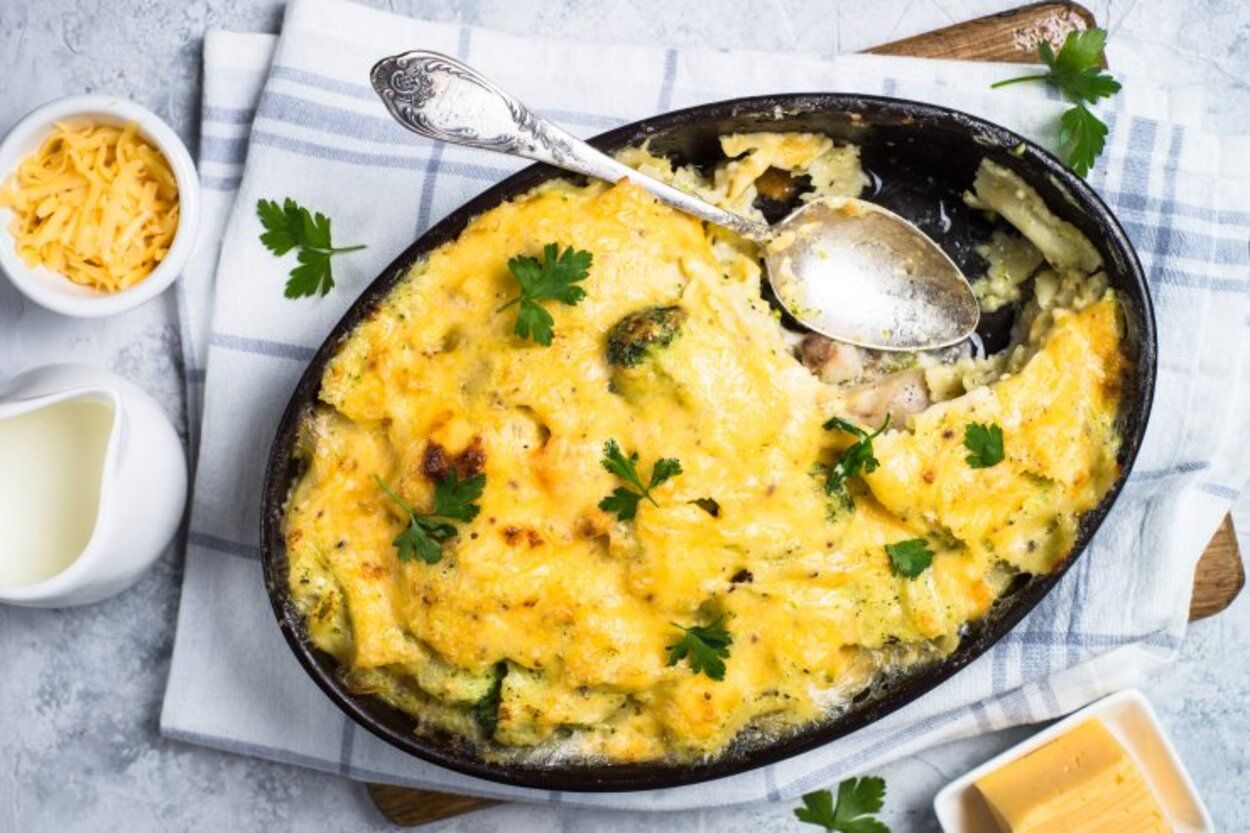 Рыба по-французски - готовим с картофелем и сыром - простой рецепт - Новости Вкусно