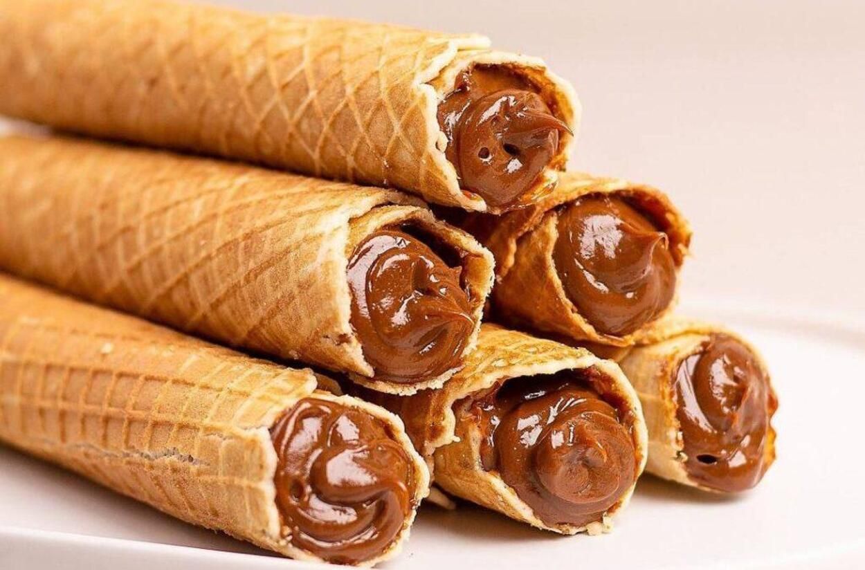 Вафельні трубочки - приготуйте зі згущеним молоком та крем-сиром - простий рецепт - Новини Смачно Вафельні трубочки - приготуйте зі згущеним молоком та крем-сиром - простий рецепт - Новини Смачно