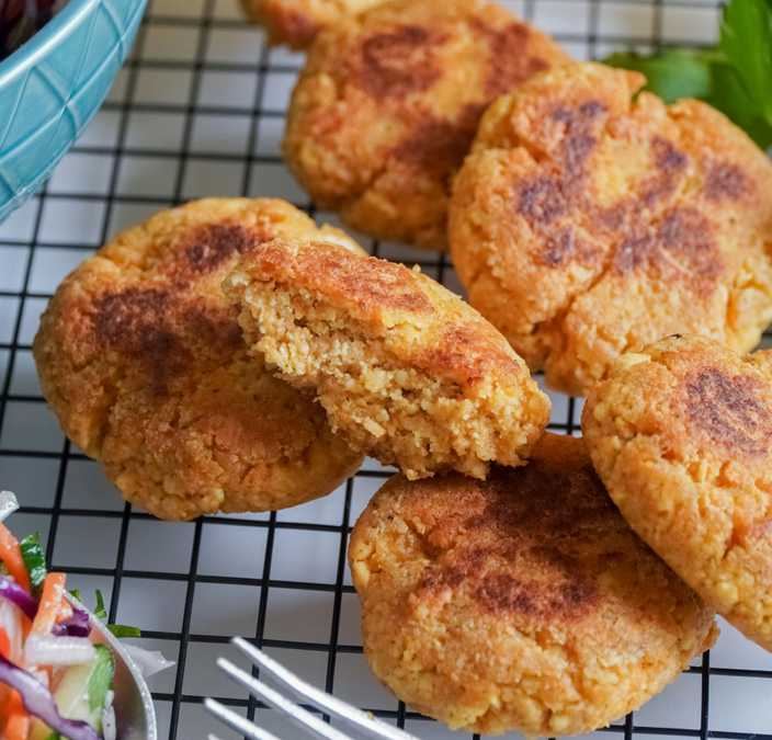 Как правильно готовить котлеты – рецепт сочных котлет - Новости Вкусно