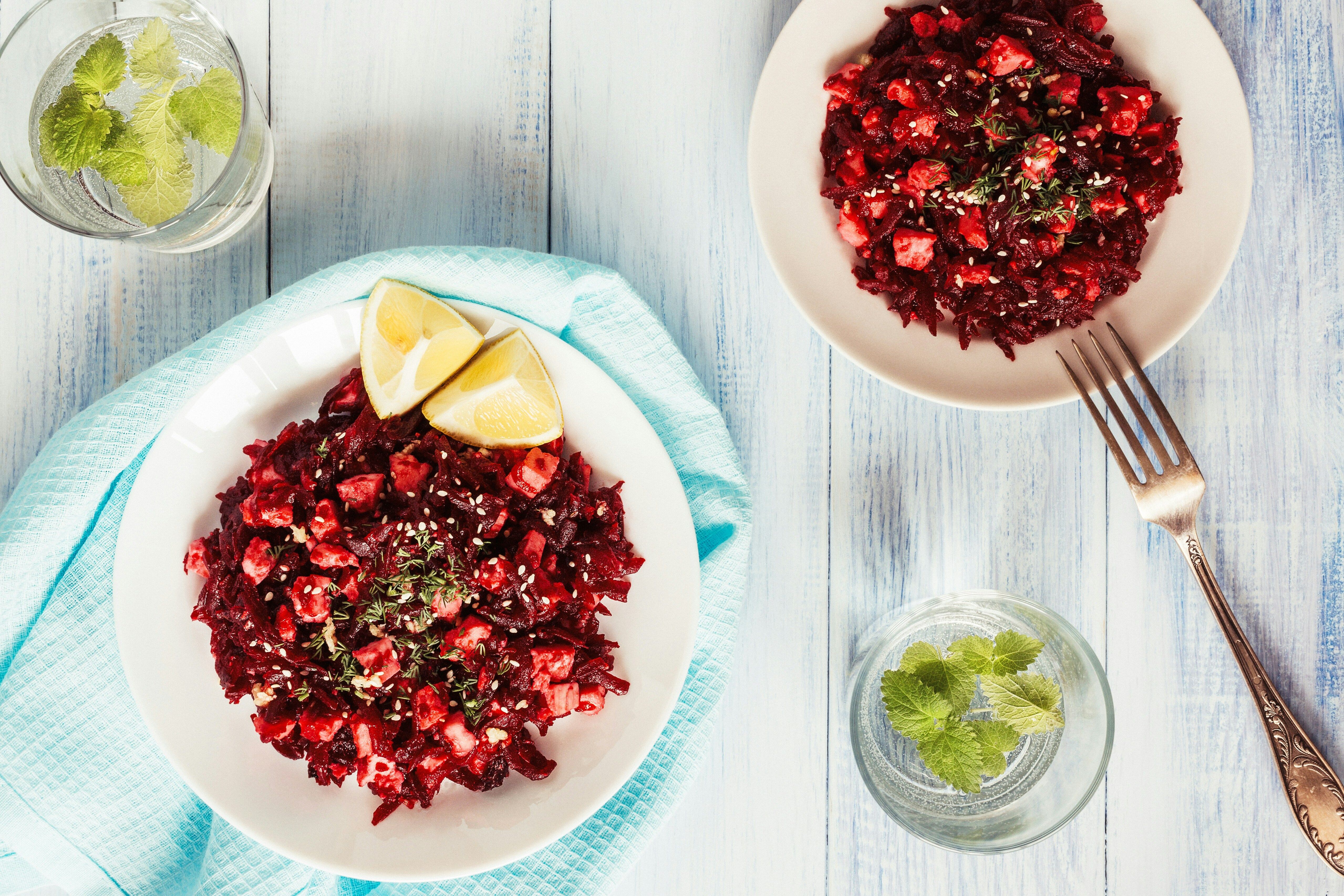 Как сделать винегрет - приготовьте с селедкой и зеленым горошком - простой рецепт - Новости Вкусно