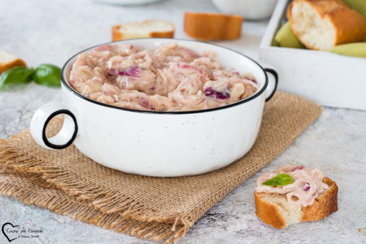 Вкусная намазка из тунца - готовим с луком - простой рецепт итальянской закуски - Новости Вкусно
