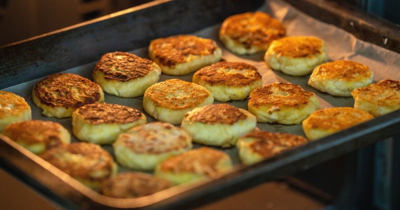 Кокосові сирники - готуємо в духовці - перевірений рецепт - Новини Смачно Кокосові сирники - готуємо в духовці - перевірений рецепт - Новини Смачно