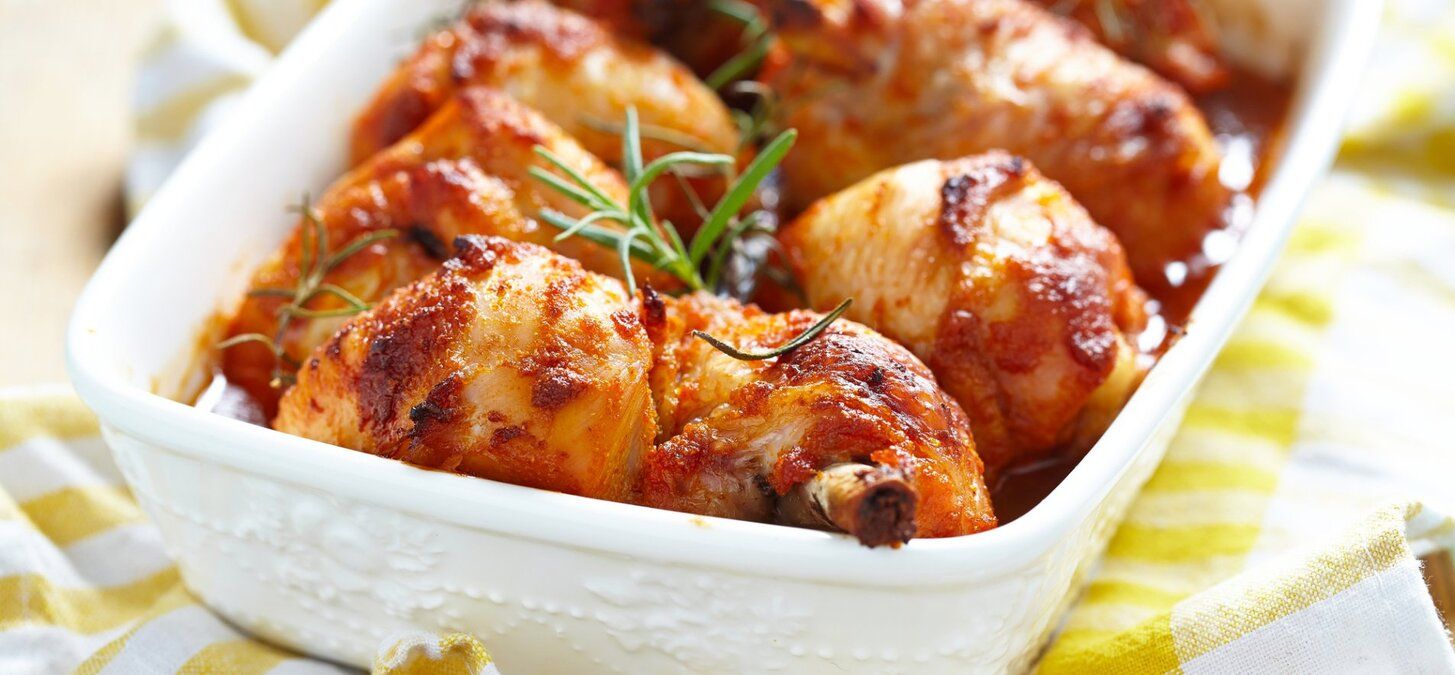 Как готовить куриные бедра - готовим курицу по-венгерски - простой рецепт - Новости Вкусно