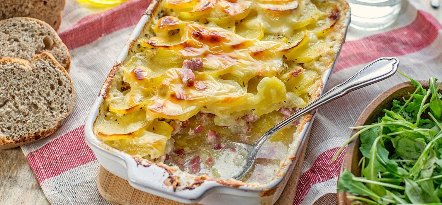 Гратен - приготовьте с беконом и луком - простой рецепт от Эктора Хименеса-Браво - Новости Вкусно Гратен - приготовьте с беконом и луком - простой рецепт от Эктора Хименеса-Браво - Новости Вкусно