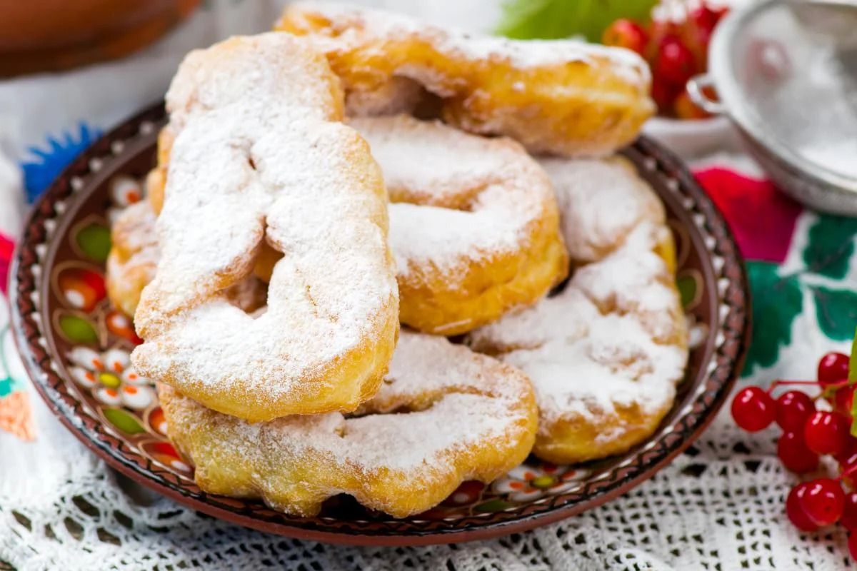 Вергуны - как приготовить хрустики - простой рецепт на водке - Новости Вкусно Вергуны - как приготовить хрустики - простой рецепт на водке - Новости Вкусно