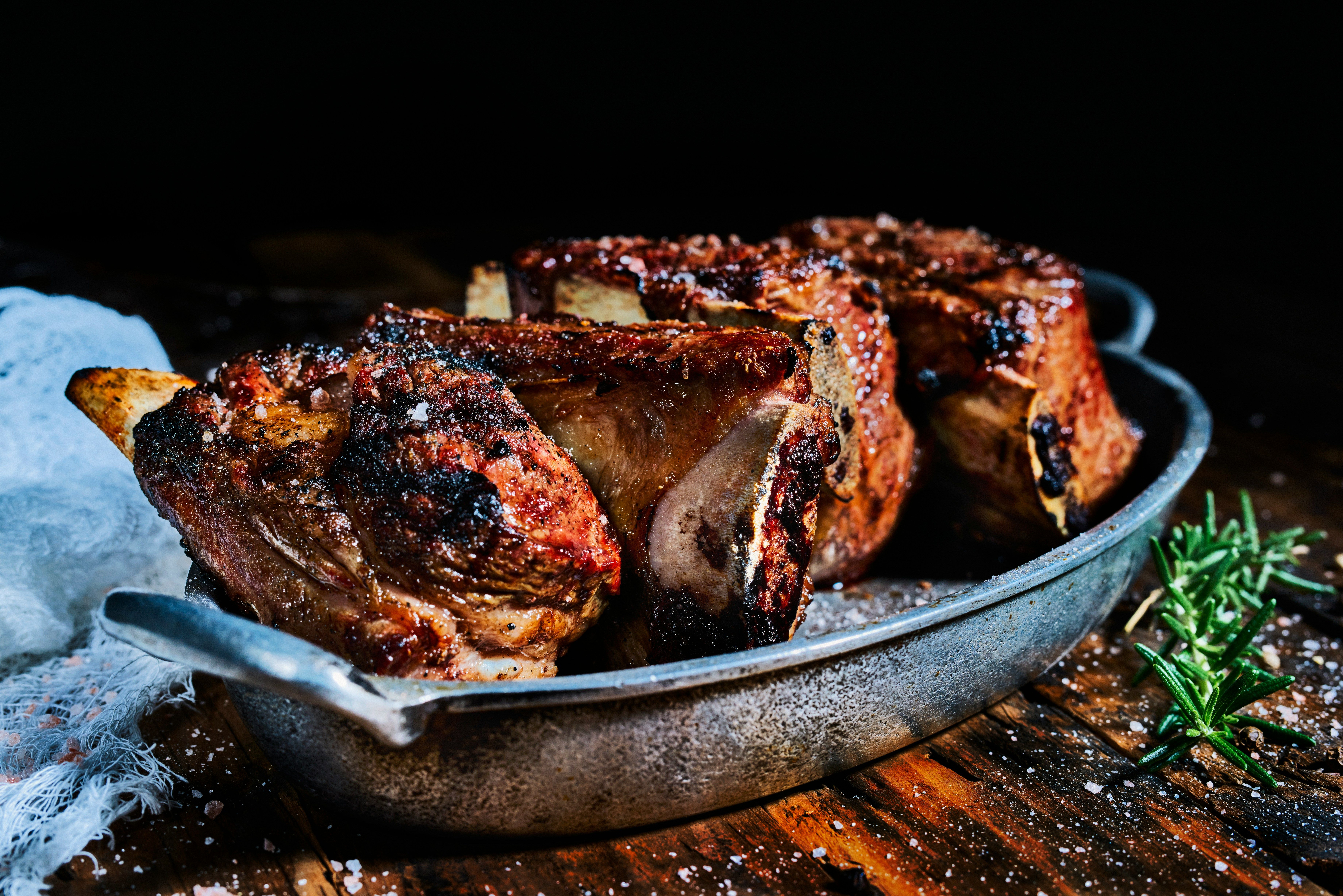 Как готовить сочные свиные ребра - печем в духовке - проверенный рецепт - Новости Вкусно