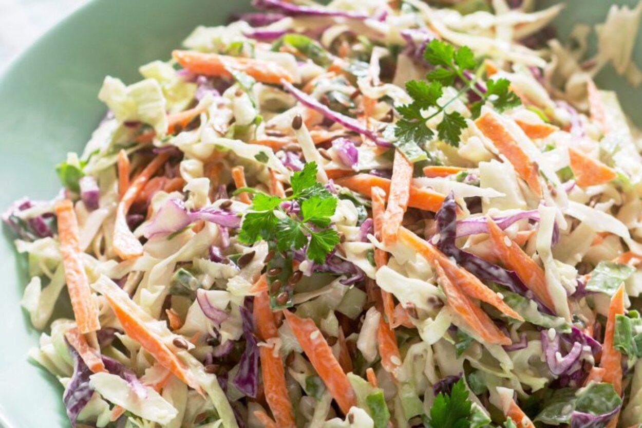 Болгарський салат Веселка - готуємо з капусти - покроковий рецепт - Новини Смачно