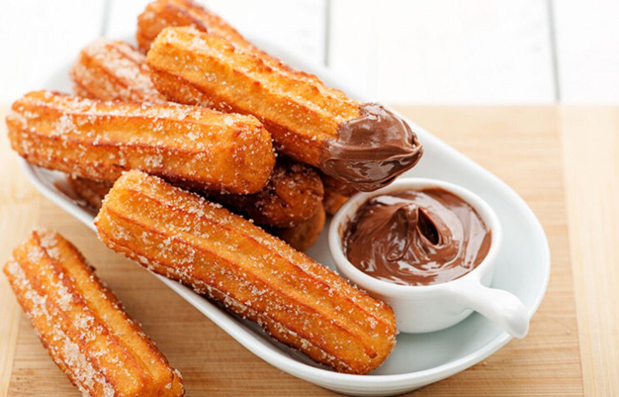 Чуррос - приготуйте смажені заварні тістечка - покроковий рецепт - Новини Смачно Чуррос - приготуйте смажені заварні тістечка - покроковий рецепт - Новини Смачно