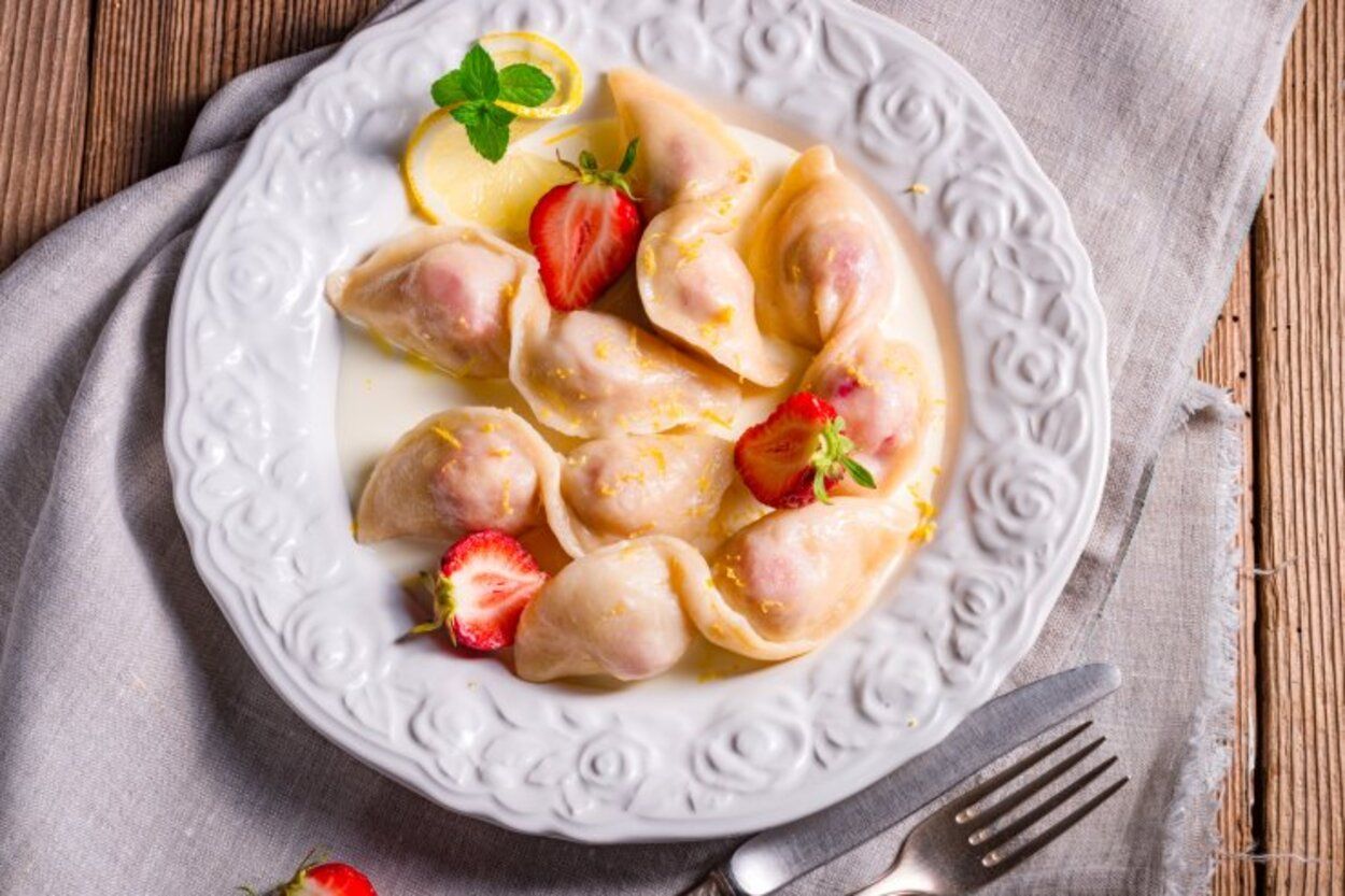 Как замесить тесто на вареники - проверенный рецепт - Новости Вкусно Как замесить тесто на вареники - проверенный рецепт - Новости Вкусно