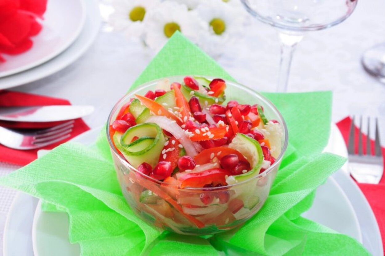 Салат из огурцов Наслаждение - приготовьте просто и быстро - пошаговый рецепт - Новости Вкусно