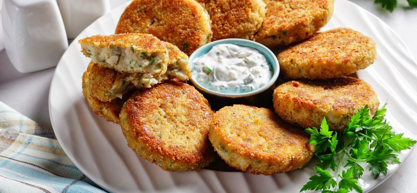 Рецепт рыбных котлет из хека - приготовьте быстро и просто - Новости Вкусно Рецепт рыбных котлет из хека - приготовьте быстро и просто - Новости Вкусно