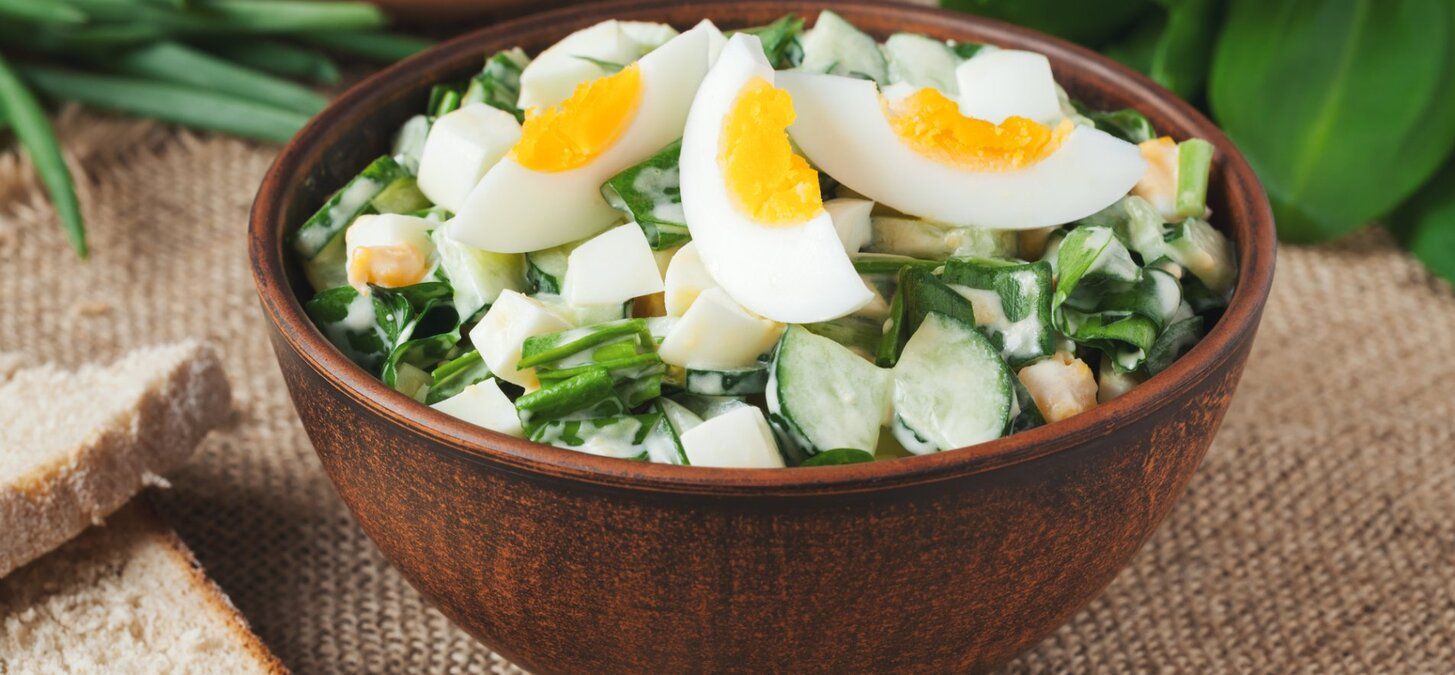 Салат из зеленого лука - приготовьте с фетой и огурцом - простой рецепт - Новости Вкусно