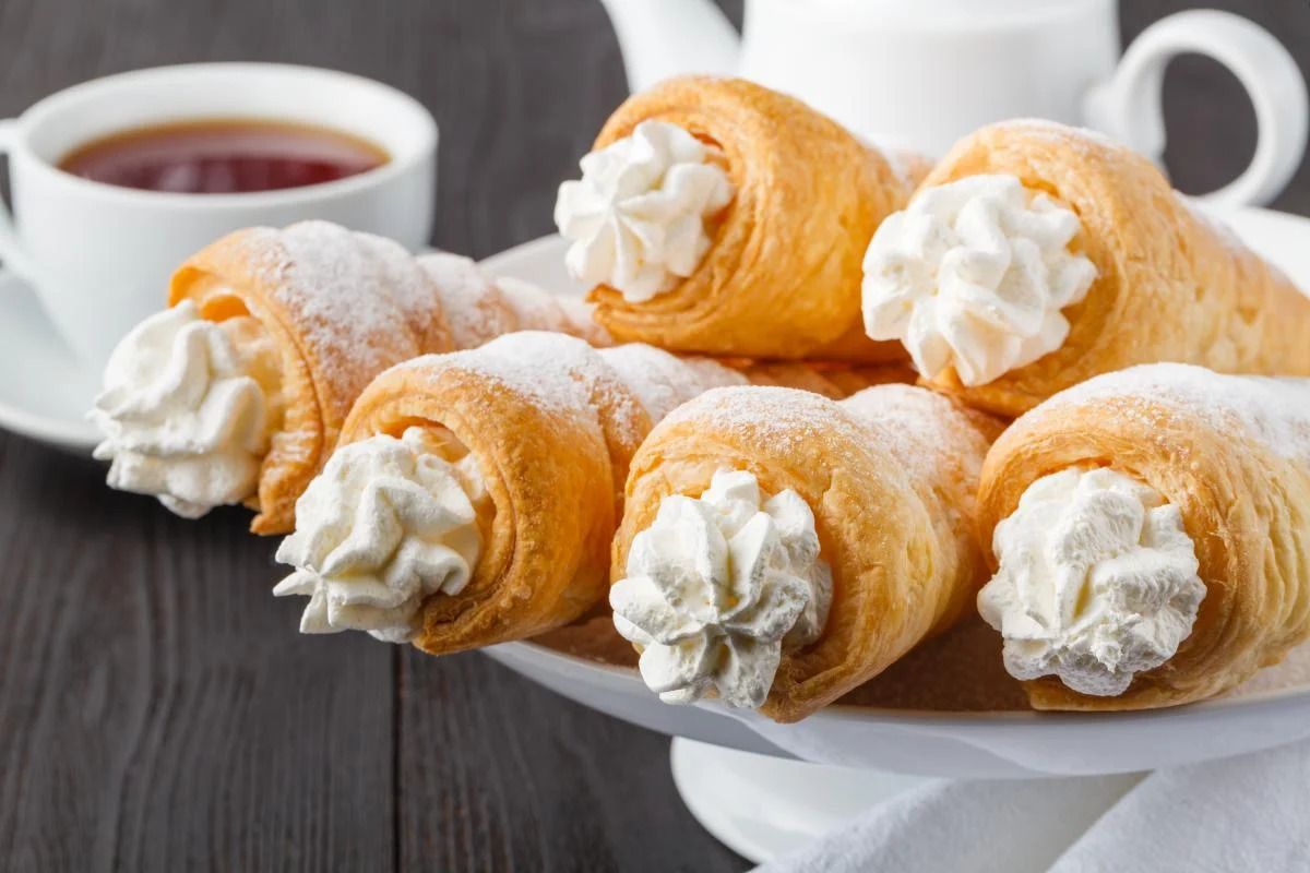 Трубочки с белковым кремом - приготовьте просто - проверенный рецепт - Новости Вкусно Трубочки с белковым кремом - приготовьте просто - проверенный рецепт - Новости Вкусно