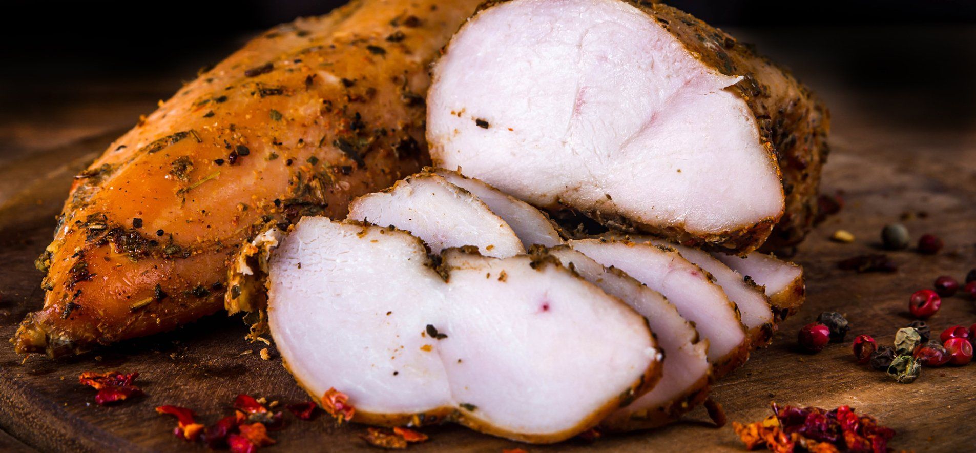 Как сделать копченое куриное филе дома - приготовьте в мультиварке - простой рецепт - Новости Вкусно