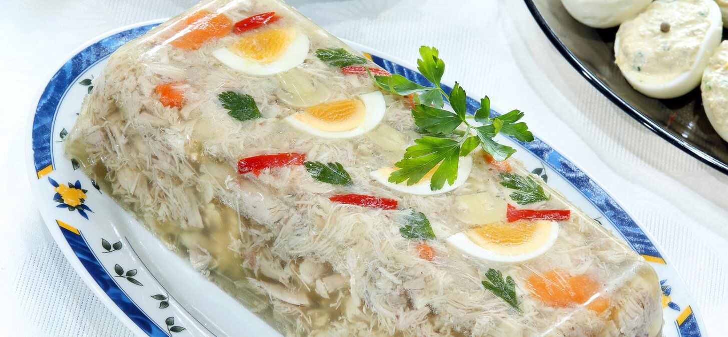 Рецепт холодцю - приготуйте з курки та свинячої рульки - покроковий рецепт - Новини Смачно Рецепт холодцю - приготуйте з курки та свинячої рульки - покроковий рецепт - Новини Смачно