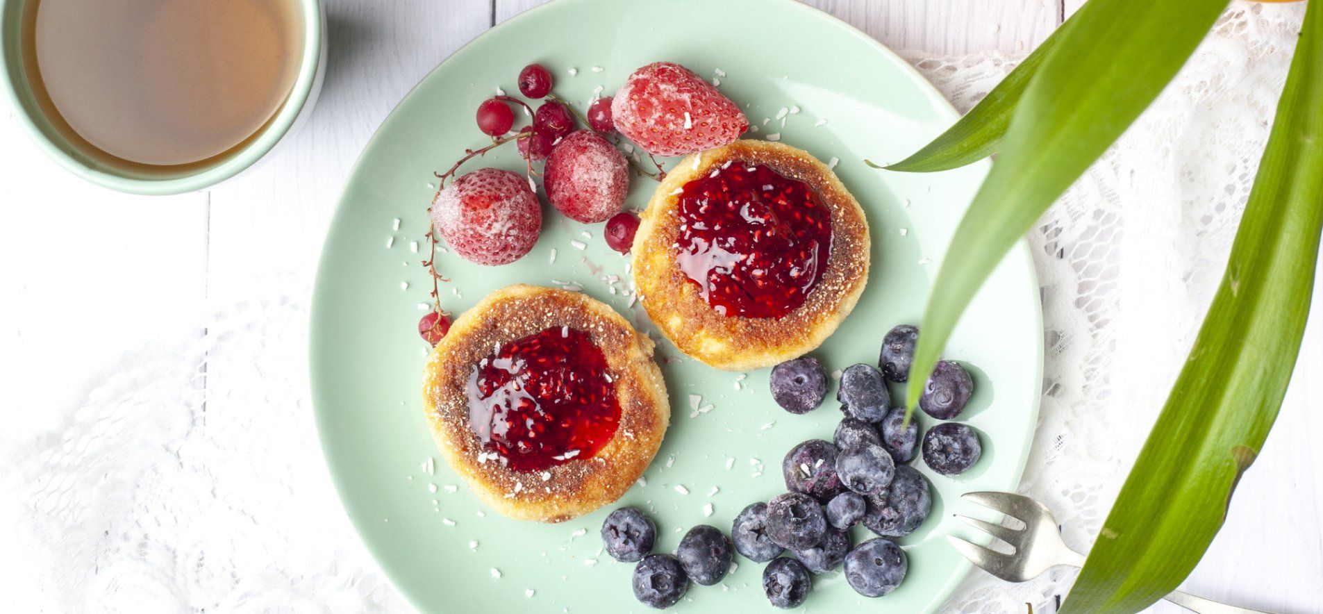 Рецепт завтрака на День матери - приготовьте краковские сырники с клубникой - Новости Вкусно Рецепт завтрака на День матери - приготовьте краковские сырники с клубникой - Новости Вкусно