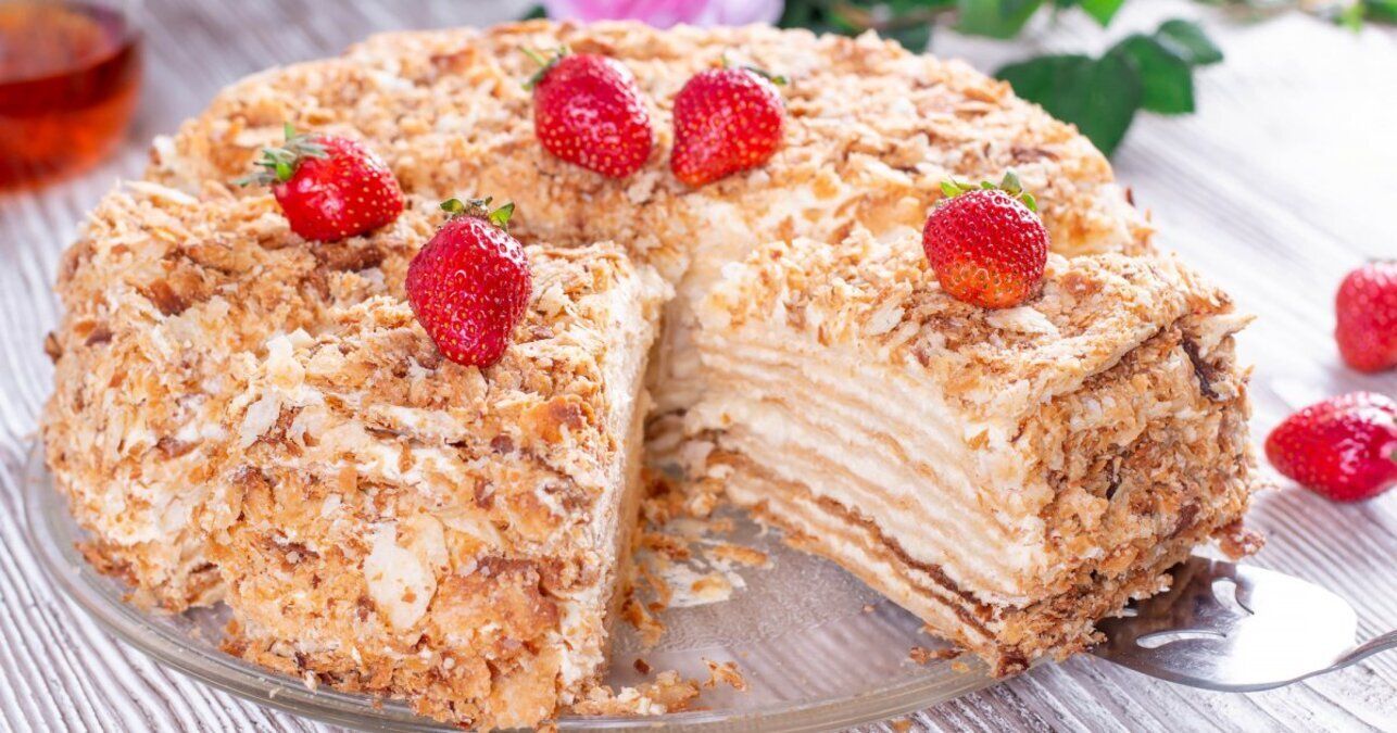 Ленивый Наполеон - приготовьте с клубникой - пошаговый рецепт - Новости Вкусно Ленивый Наполеон - приготовьте с клубникой - пошаговый рецепт - Новости Вкусно
