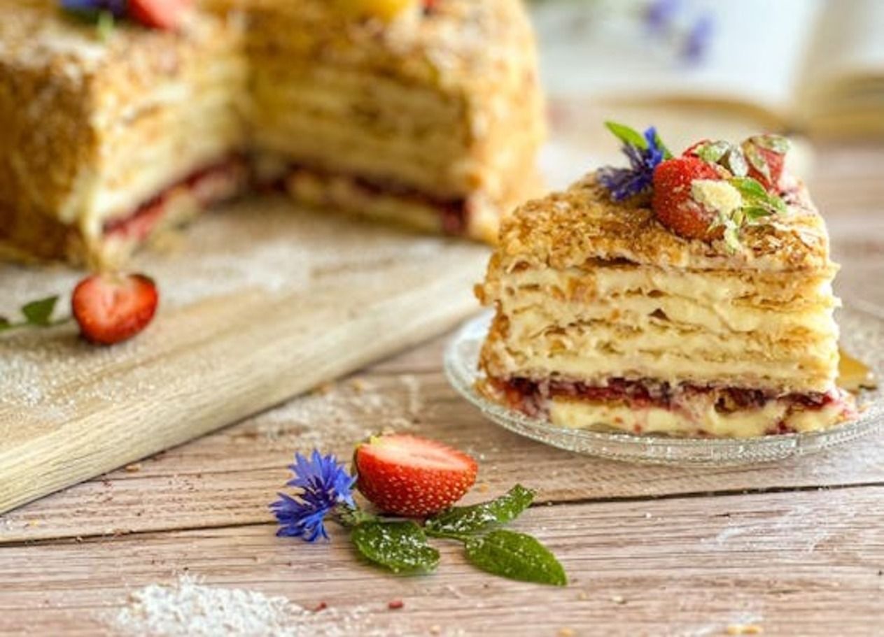 "Наполеон" с клубникой: рецепт "Наполеон" с клубникой: рецепт