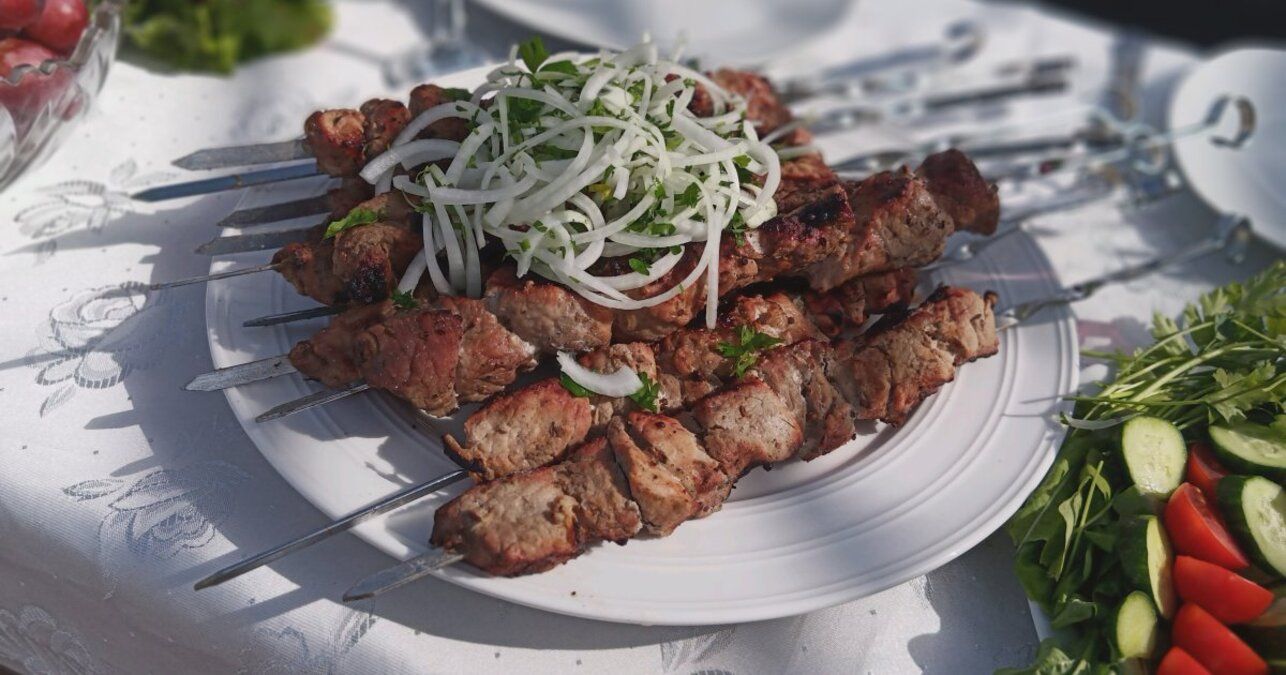 Классический рецепт шашлыка - приготовьте из говядины - простой рецепт - Новости Вкусно Классический рецепт шашлыка - приготовьте из говядины - простой рецепт - Новости Вкусно