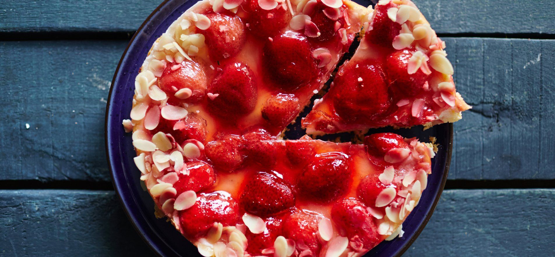 Полуничний торт - приготуйте просто і швидко - покроковий рецепт - Новини Смачно Полуничний торт - приготуйте просто і швидко - покроковий рецепт - Новини Смачно