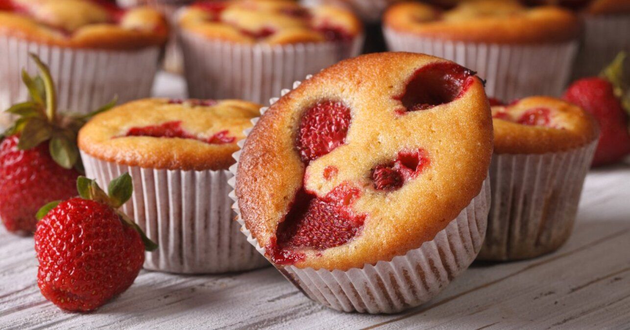 Полуничні кекси - приготуйте просто і швидко - покроковий рецепт - Новини Смачно Полуничні кекси - приготуйте просто і швидко - покроковий рецепт - Новини Смачно