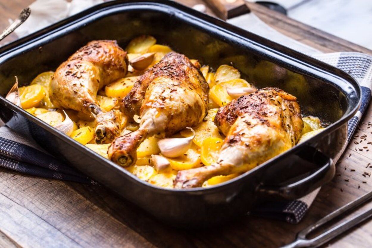 Молодой картофель с курицей в духовке - приготовьте просто - пошаговый рецепт - Новости Вкусно