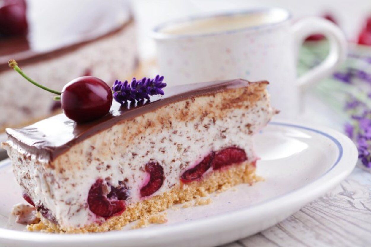 Сырник с вишнями - приготовьте по пошаговому рецепту Лилии Цвит - Новини Смачно Сырник с вишнями - приготовьте по пошаговому рецепту Лилии Цвит - Новини Смачно