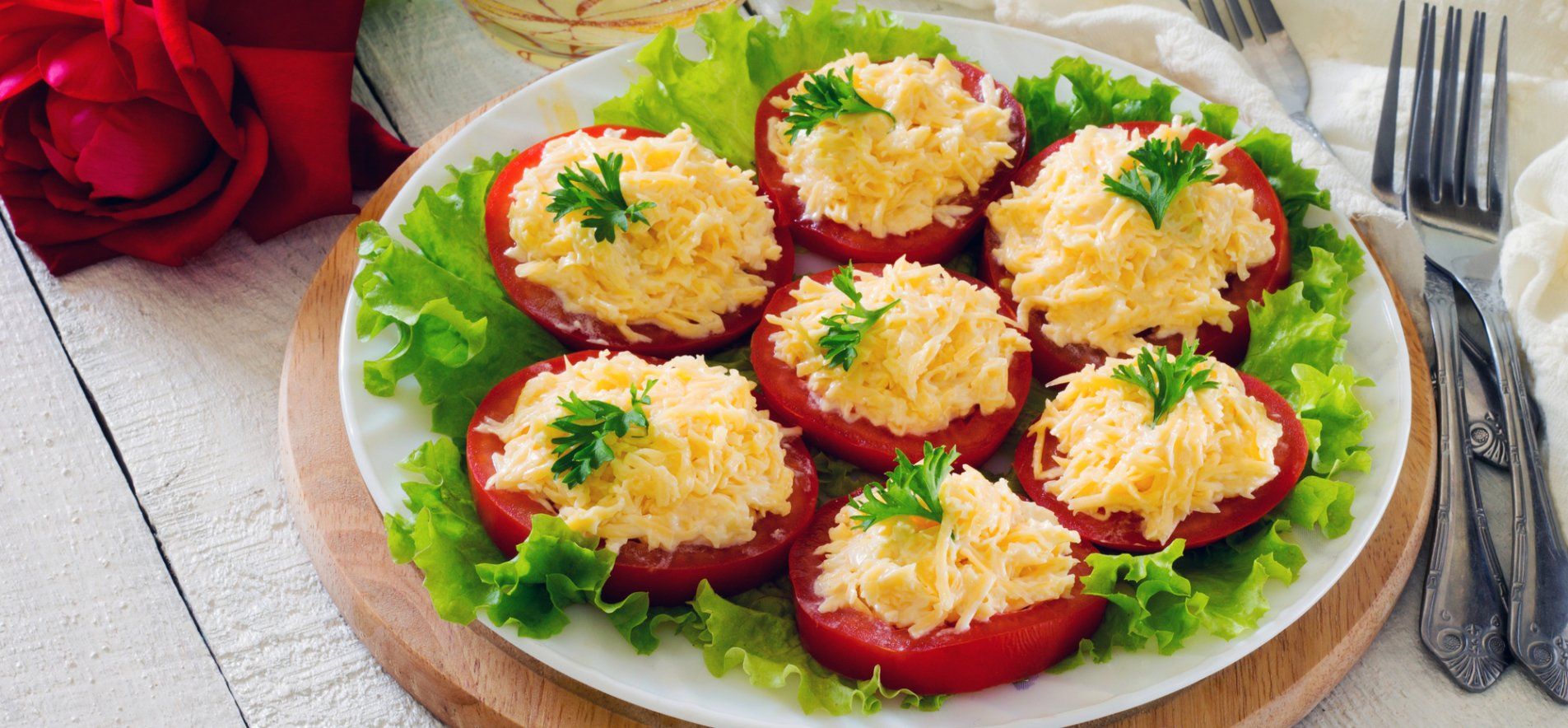 Закуска из помидоров и сыра - приготовьте быстро и просто - пошаговый рецепт - Новини Смачно