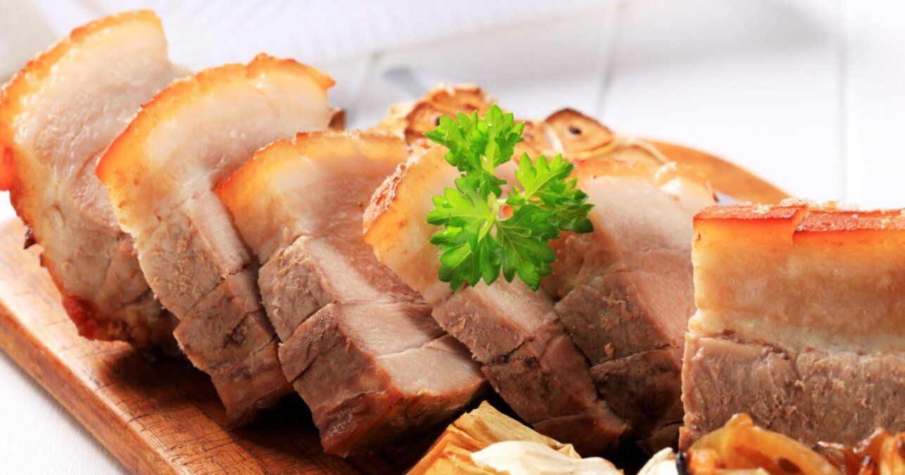 Как запечь генеральское сало - приготовьте из грудинки, щековины - пошаговый рецепт - Новини Смачно Как запечь генеральское сало - приготовьте из грудинки, щековины - пошаговый рецепт - Новини Смачно