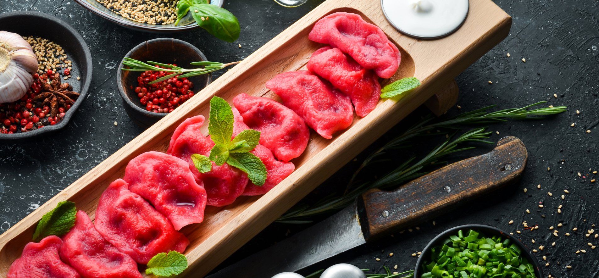 Вареники з полуницею - приготуйте з моцарелою та базиліком - покроковий рецепт - Новини Смачно Вареники з полуницею - приготуйте з моцарелою та базиліком - покроковий рецепт - Новини Смачно