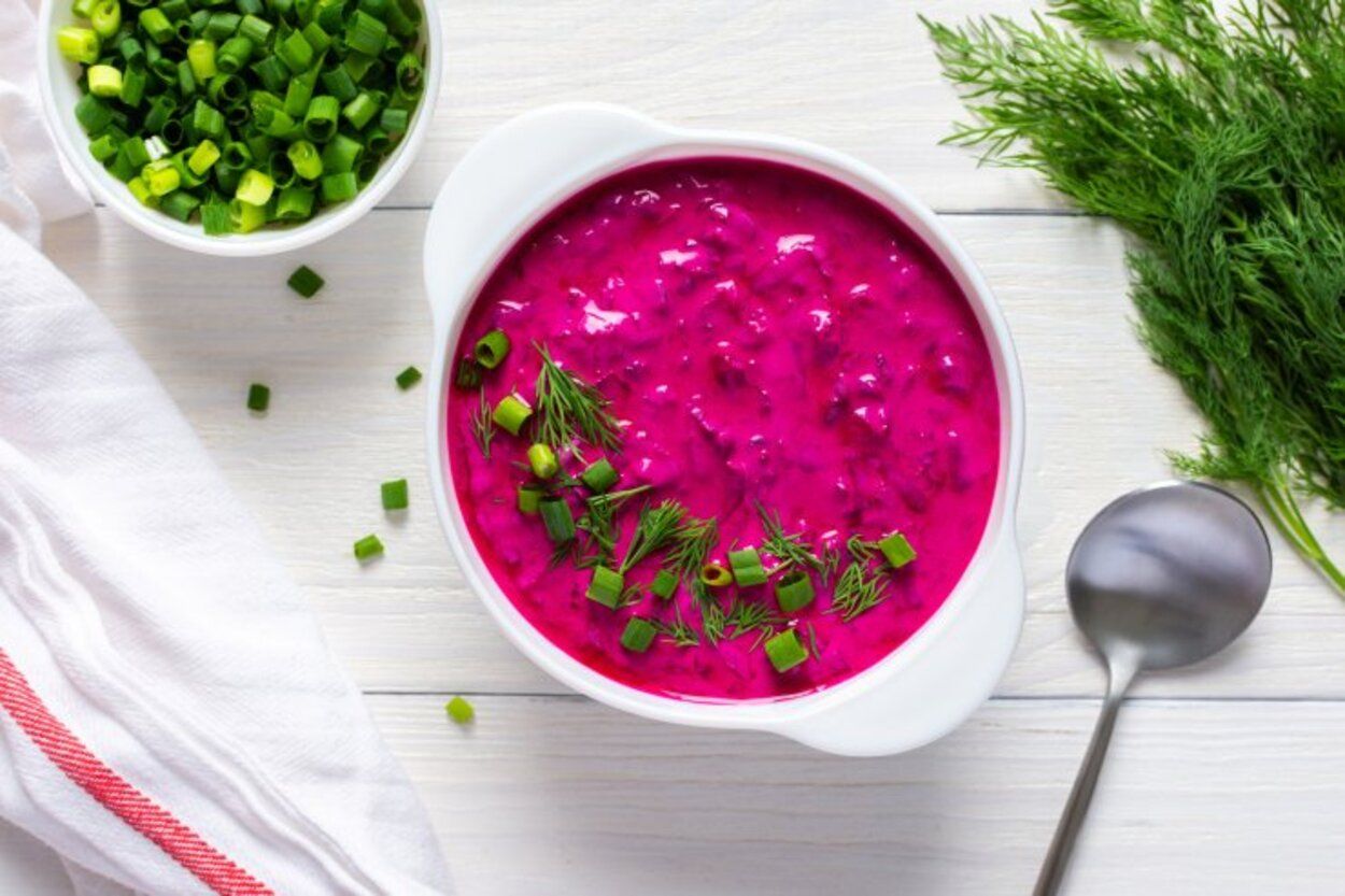 Польский холодник - приготовьте холодный суп со свеклой - пошаговый рецепт - Новости Вкусно Польский холодник - приготовьте холодный суп со свеклой - пошаговый рецепт - Новости Вкусно