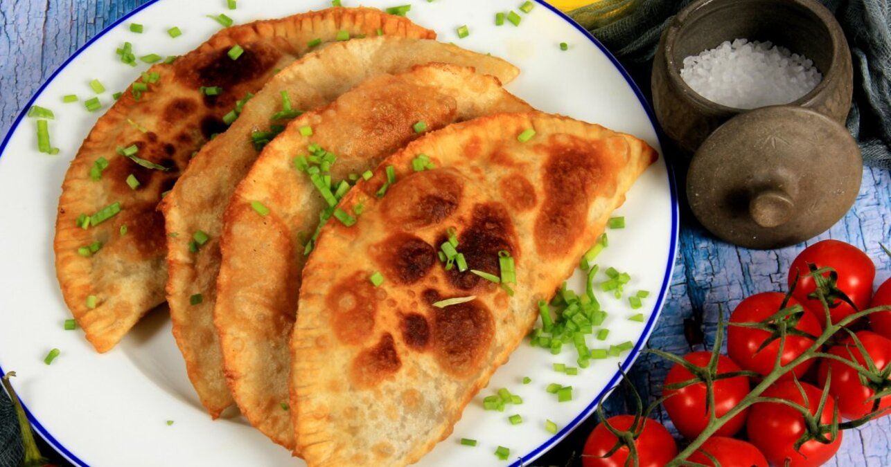 Крымские чебуреки - приготовьте быстро и просто - пошаговый рецепт - Новости Вкусно Крымские чебуреки - приготовьте быстро и просто - пошаговый рецепт - Новости Вкусно