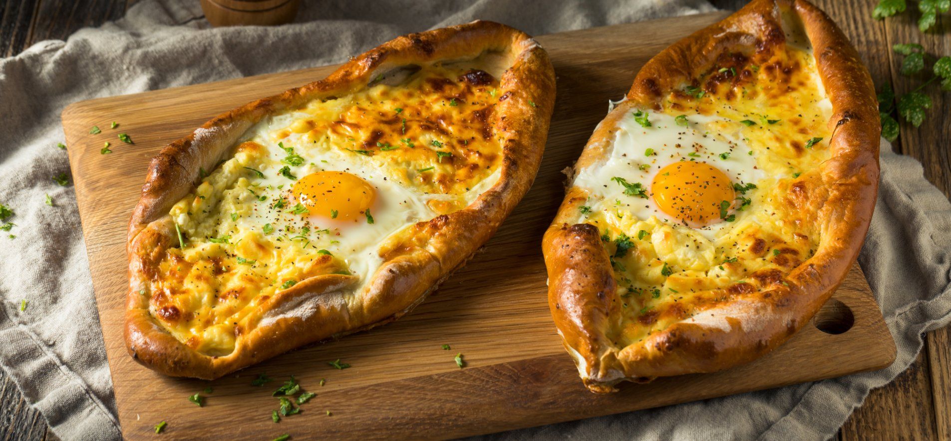 Хачапури по-аджарски - проверенный пошаговый рецепт - Новости Вкусно Хачапури по-аджарски - проверенный пошаговый рецепт - Новости Вкусно