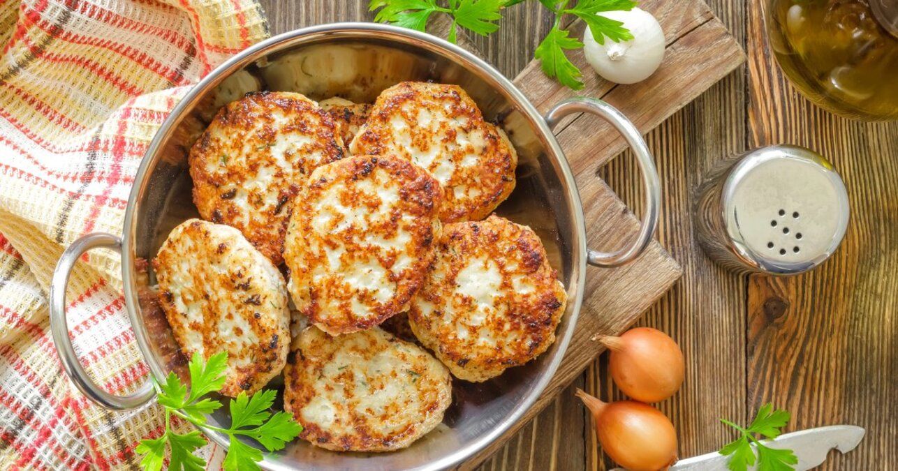 Рыбные котлетки - приготовьте из тунца - пошаговый рецепт - Новини Смачно Рыбные котлетки - приготовьте из тунца - пошаговый рецепт - Новини Смачно