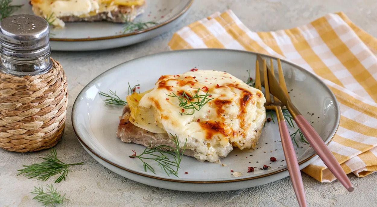 Готуємо апетитне мʼясо по-французьки 