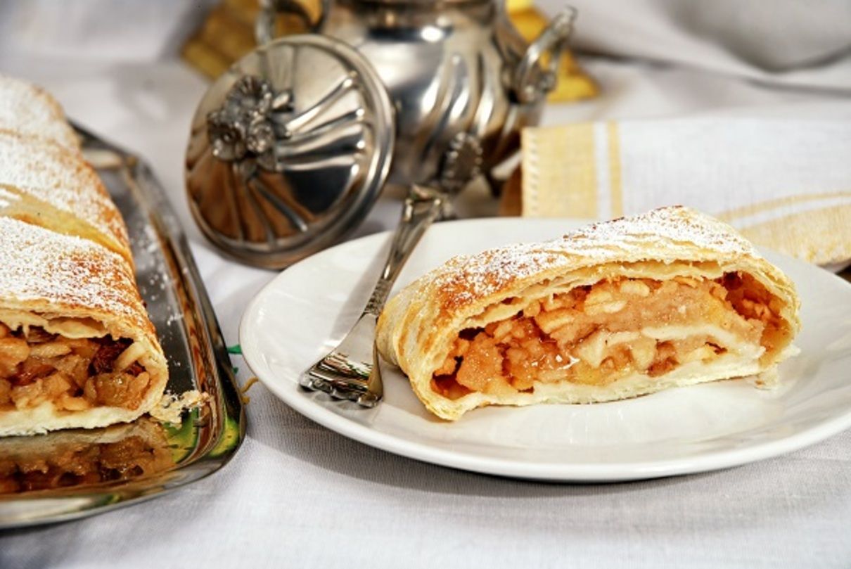 Навіть яблучний пиріг можна приготувати за кілька хвилин