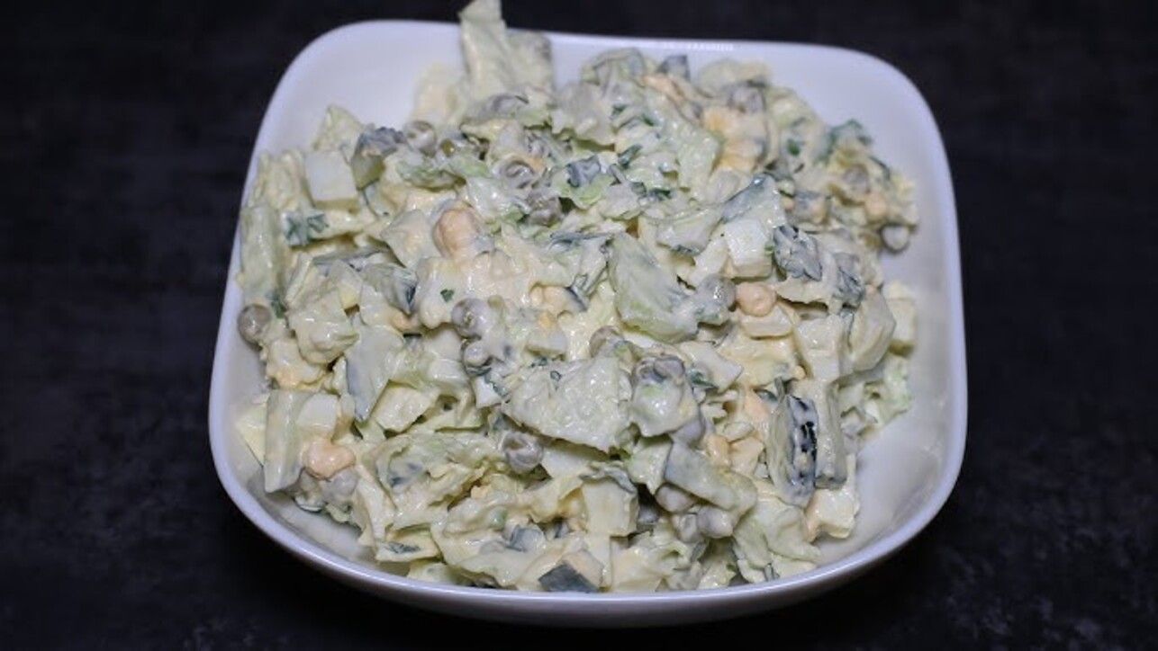 Найшвидший салат з пекінської капусти 