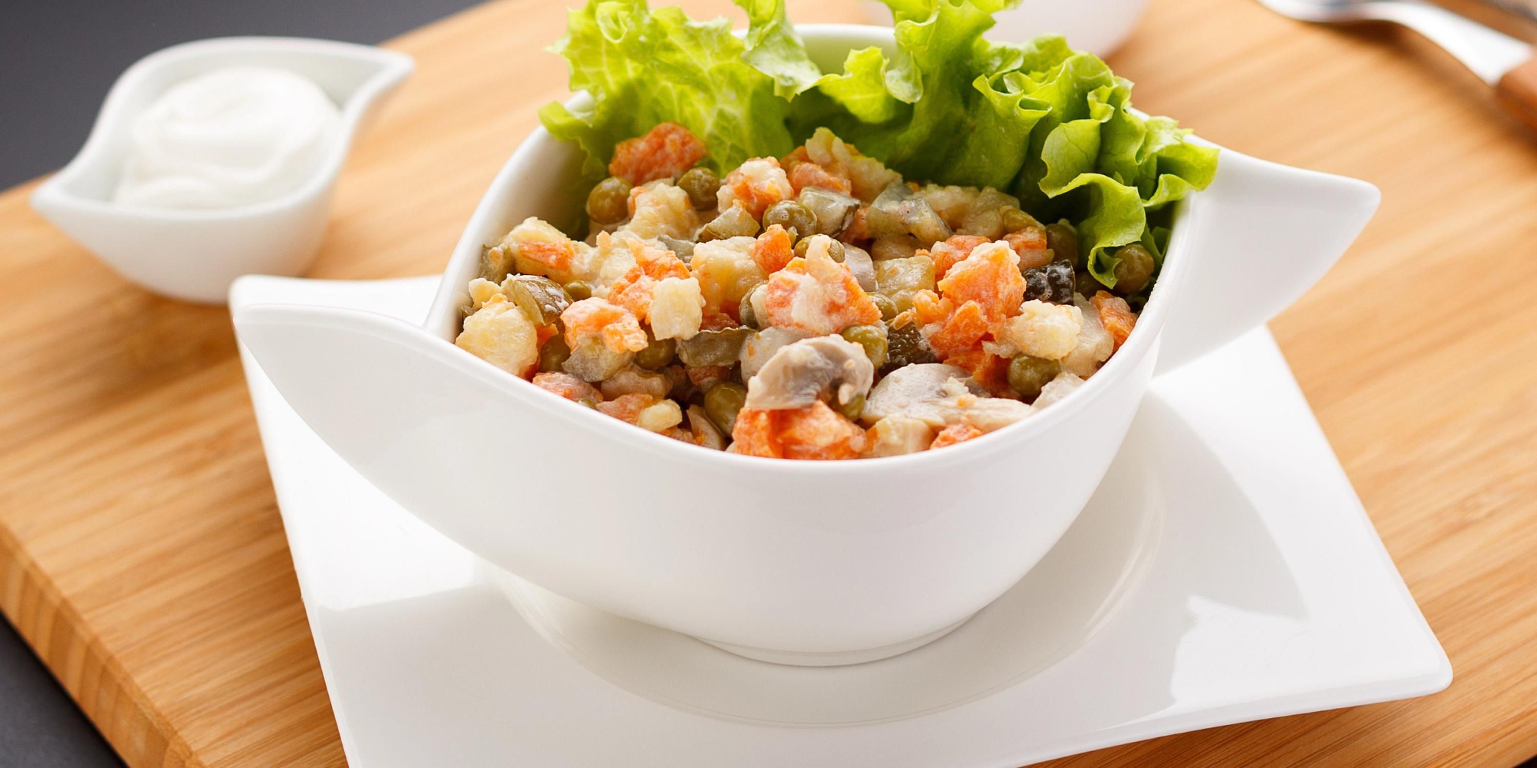 Салат Оливье без колбасы - проверенный рецепт салата с телячьим языком - Новини Смачно Салат Оливье без колбасы - проверенный рецепт салата с телячьим языком - Новини Смачно