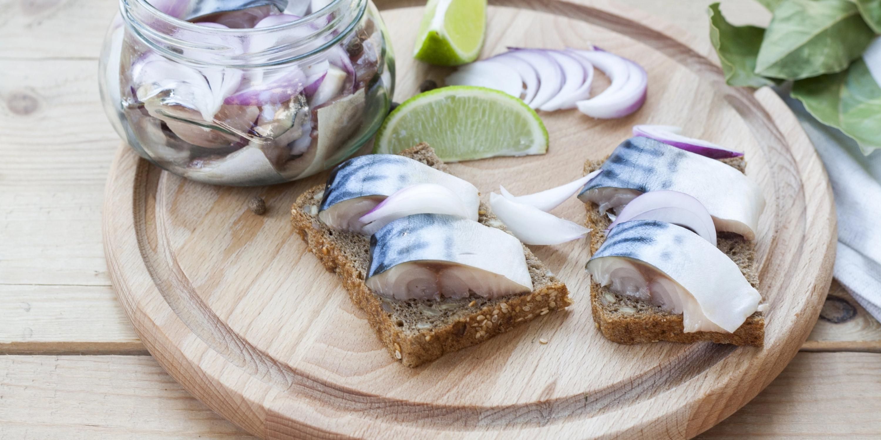 Як засолити скумбрію - простий рецепт на Різдво і Новий рік - Новини Смачно Як засолити скумбрію - простий рецепт на Різдво і Новий рік - Новини Смачно