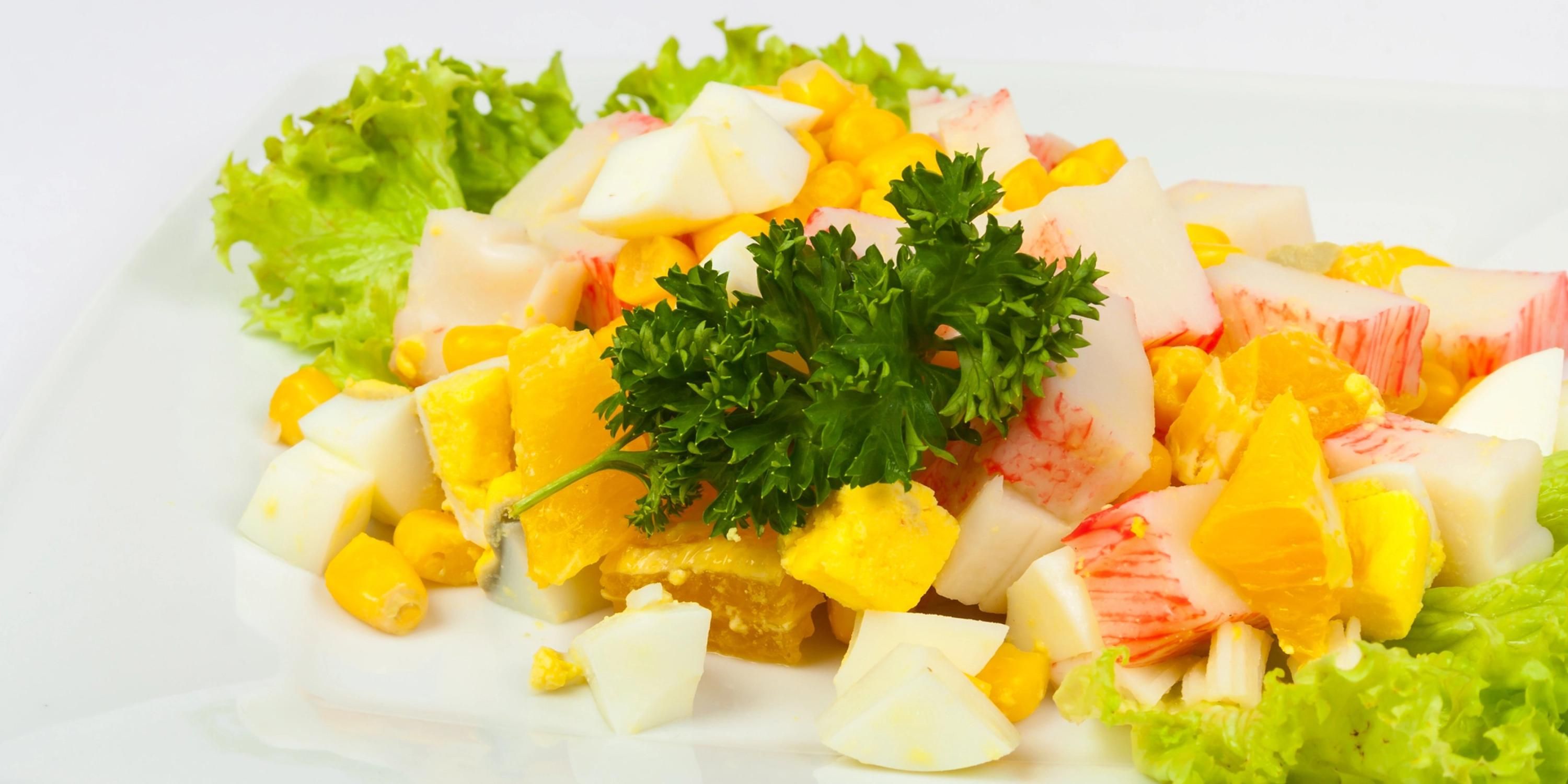 Салат Под шампанское - простой рецепт салата с крабовыми палочками и апельсином - Новини Смачно Салат Под шампанское - простой рецепт салата с крабовыми палочками и апельсином - Новини Смачно