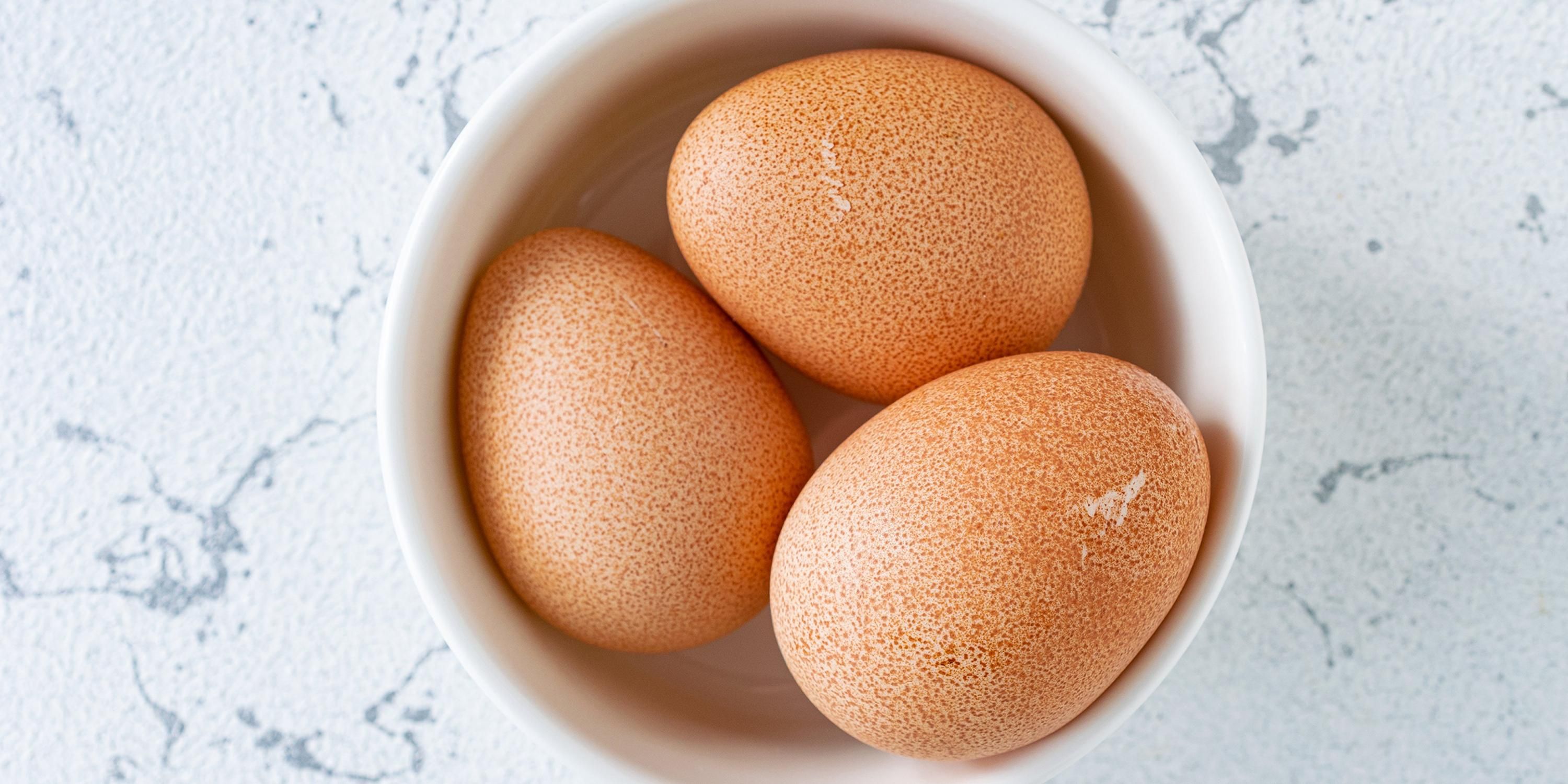 У яку воду класти яйця під час варіння - чи правильно варити яйця у холодній, гарячі воді